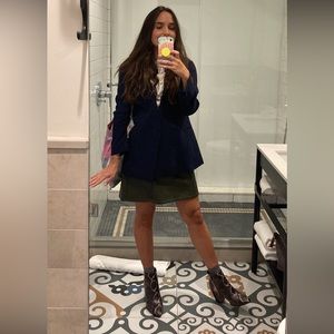 Meet your Posher, Julie